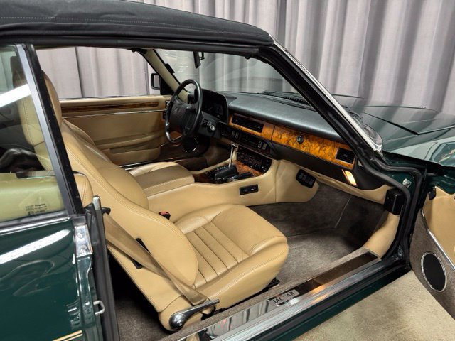 Used 1990 Jaguar XJS V12 Convertible RWD image 11