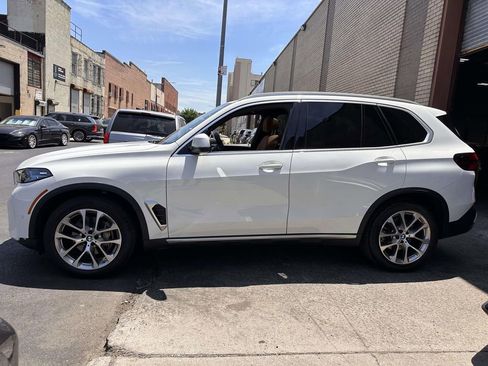 Used 2024 BMW X5 xDrive40i w/ Premium Package AWD/4WD image 7