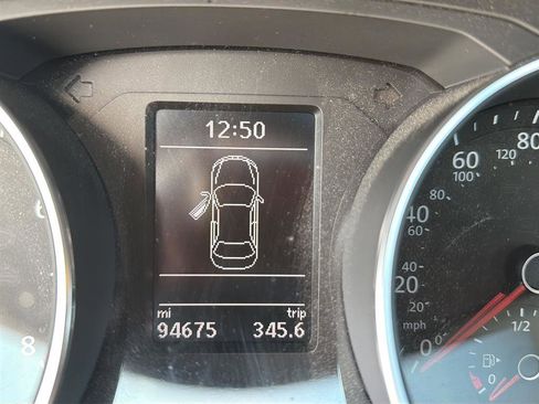 Used 2018 Volkswagen Jetta SE image 6