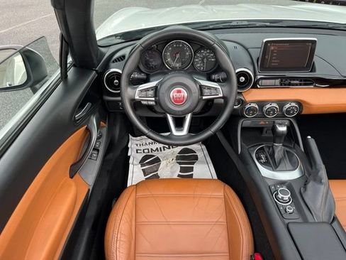 Used 2018 FIAT 124 Spider Lusso w/ Convenience Group RWD image 22