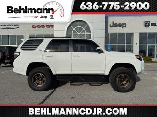 Used 2019 Toyota 4Runner SR5 video 1