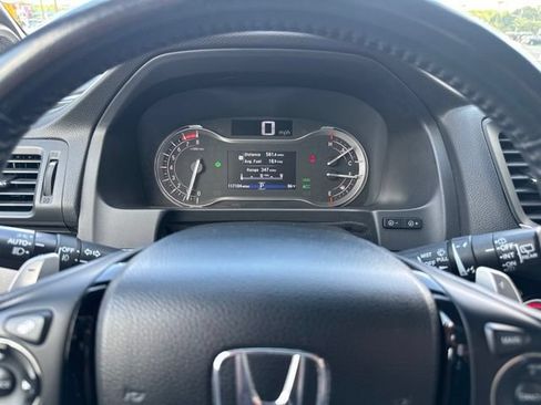 Used 2016 Honda Pilot Touring image 18