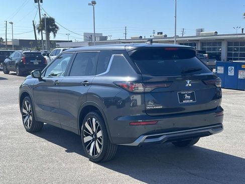 New 2026 Mitsubishi Outlander SE FWD image 3