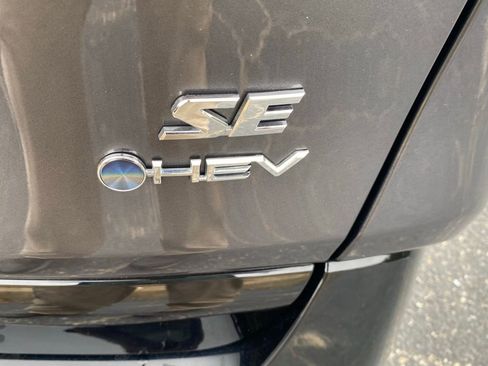 Used 2025 Toyota RAV4 SE image 14