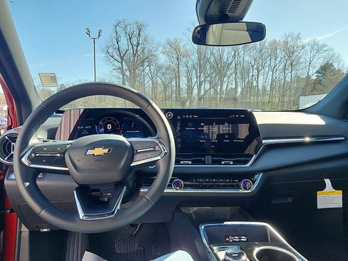 New 2026 Chevrolet Equinox LT w/ Convenience Package II image 20