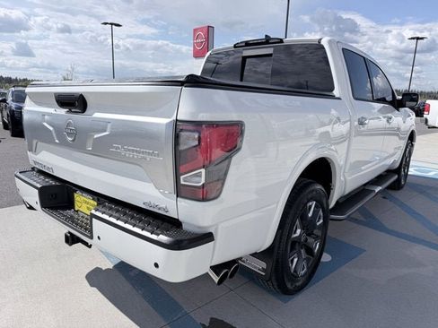 Certified 2023 Nissan Titan Platinum Reserve w/ Moonroof Package AWD/4WD image 4