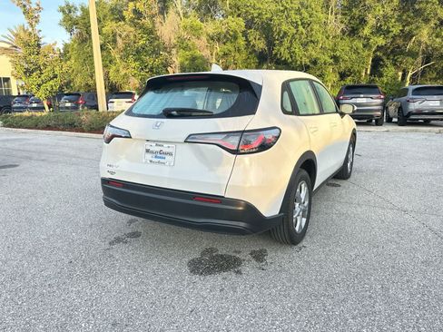 Used 2024 Honda HR-V LX image 6