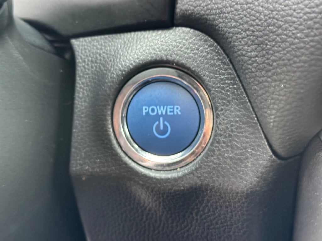 Used 2022 Toyota RAV4 XLE Premium AWD/4WD image 28