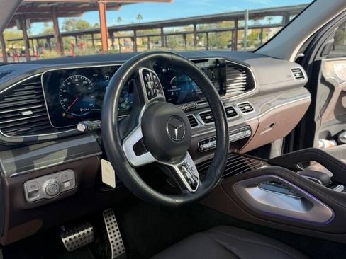Used 2023 Mercedes-Benz GLS 450 4MATIC image 17