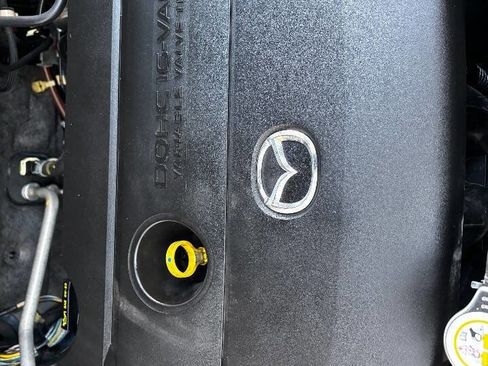 Used 2015 MAZDA MAZDA5 Sport image 17