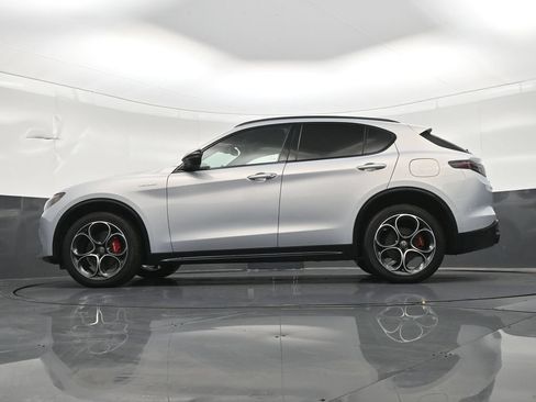 Used 2025 Alfa Romeo Stelvio Sprint w/ Veloce Package AWD/4WD image 24
