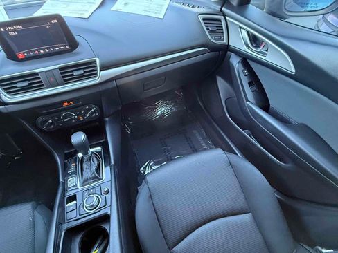 Used 2017 MAZDA MAZDA3 Sport FWD image 38