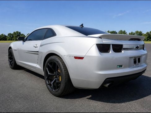 Used 2010 Chevrolet Camaro LT RWD image 4