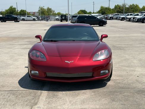 Used 2007 Chevrolet Corvette Coupe w/ Preferred Equipment Group RWD image 6