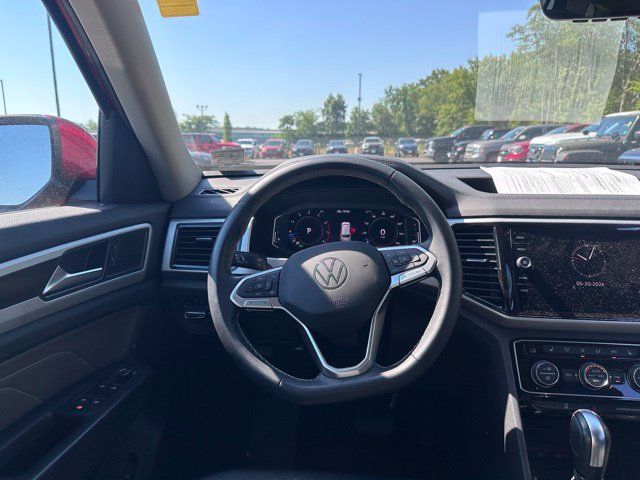 Used 2023 Volkswagen Atlas SE w/ Black Wheel Package FWD image 17