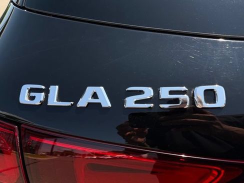 Certified 2023 Mercedes-Benz GLA 250 4MATIC image 9