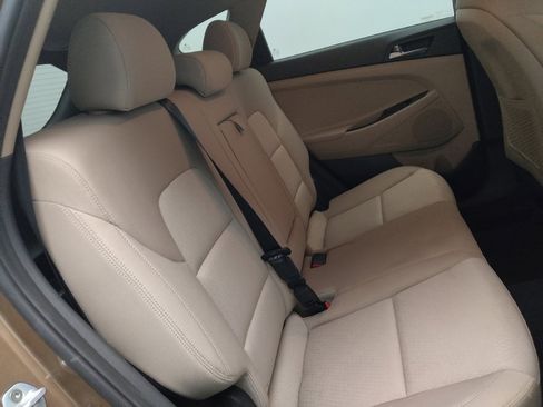 Used 2016 Hyundai Tucson Sport image 19