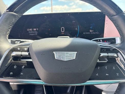 Certified 2024 Cadillac Lyriq Luxury AWD/4WD image 10