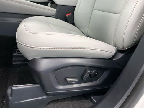 New 2025 Ford Explorer Active w/ Active Comfort Package image 40