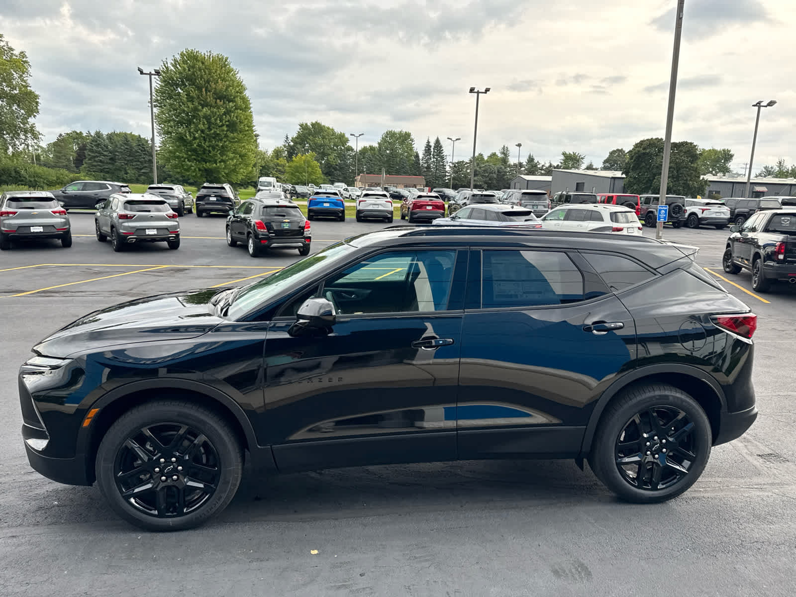 New 2026 Chevrolet Blazer LT w/ Convenience Package AWD/4WD image 10