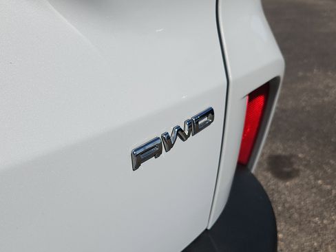 Used 2025 Ford Escape ST-Line AWD/4WD image 10