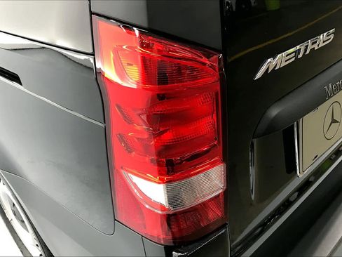 Used 2019 Mercedes-Benz Metris Passenger image 25