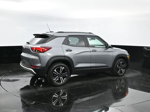 New 2025 Chevrolet TrailBlazer LT w/ Convenience Package FWD image 7
