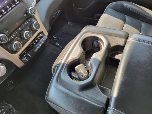 Used 2020 RAM 1500 Laramie AWD/4WD image 19