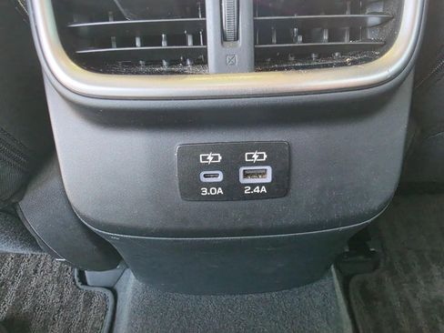 Used 2024 Subaru Outback Premium AWD/4WD image 37