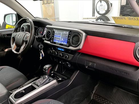 Used 2021 Toyota Tacoma SR5 image 14