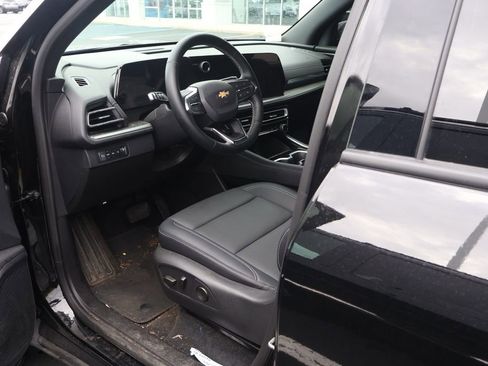 Used 2026 Chevrolet Traverse LT w/ Driver Confidence Package AWD/4WD image 8