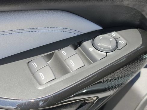 New 2026 Chevrolet Trax LT w/ LT Convenience Package FWD image 19