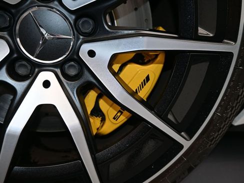 Used 2022 Mercedes-Benz SL 63 AMG 4MATIC image 46