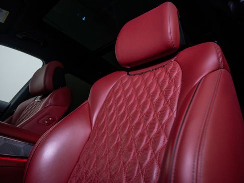 Used 2022 Genesis GV70 3.5T Sport w/ Sport Advanced Package image 20