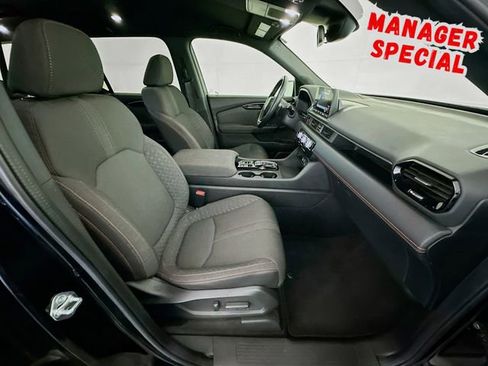 Used 2025 Honda Pilot Sport image 27
