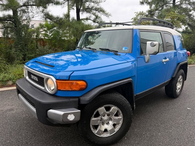 Used 2007 Toyota FJ Cruiser 4WD image 2