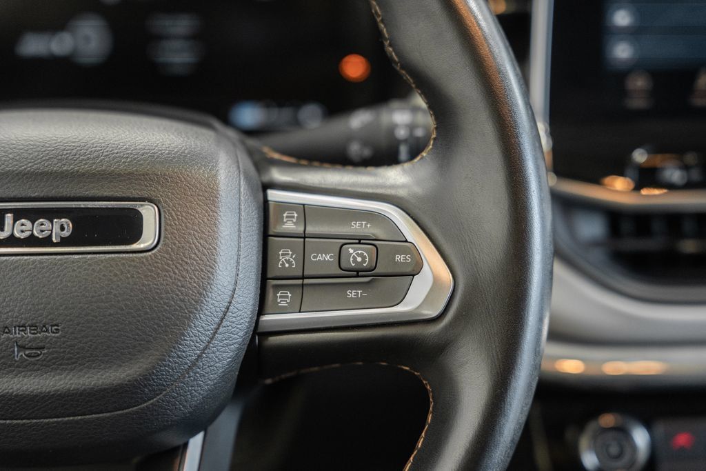 Certified 2022 Jeep Compass Limited w/ Elite Group AWD/4WD image 30