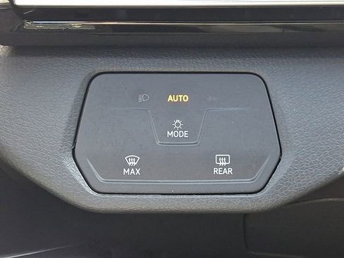 Used 2023 Volkswagen ID.4 Pro image 25