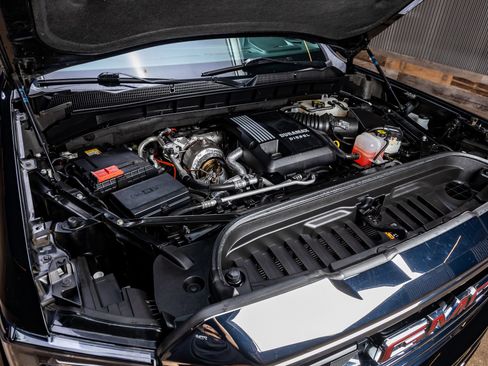 Used 2024 GMC Sierra 1500 SLT w/ SLT Premium Plus Package image 41