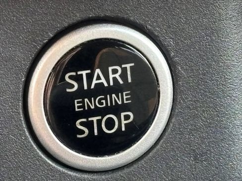 Used 2021 Nissan Rogue SV AWD/4WD image 26