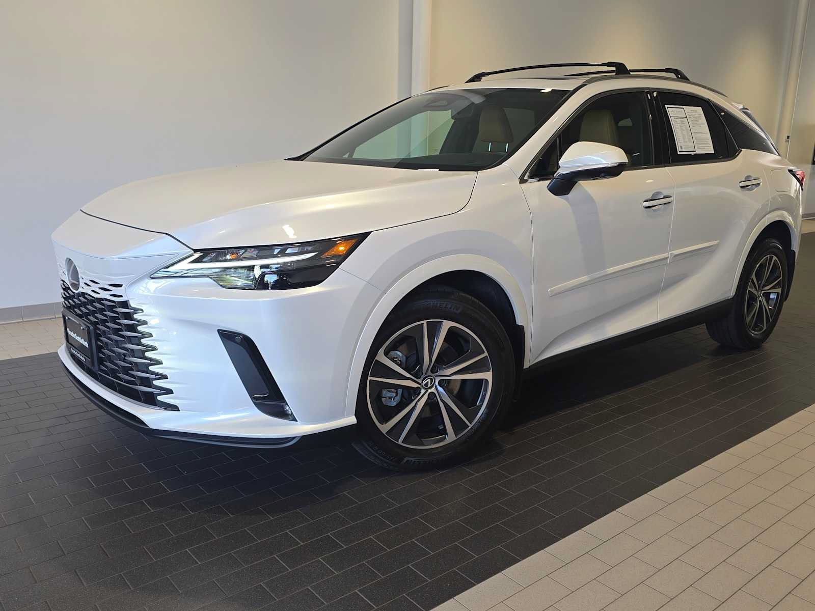 Used 2024 Lexus RX 350h w/ Convenience Package AWD/4WD image 1
