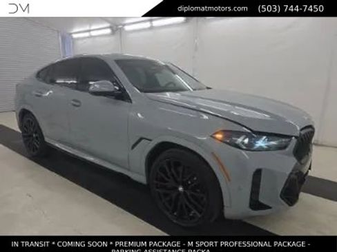 Used 2025 BMW X6 xDrive40i w/ Premium Package image 3