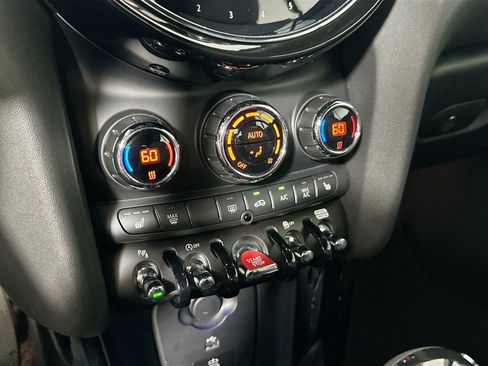 Used 2024 MINI Cooper S w/ Seaside Edition image 18