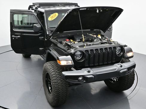 Used 2021 Jeep Gladiator Sport AWD/4WD image 40