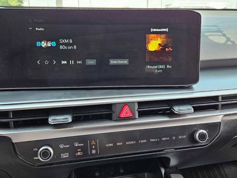 Certified 2025 Kia Sorento S w/ Panoramic Sunroof Package image 21