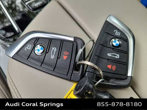 Used 2021 BMW 530e w/ Premium Package RWD image 28