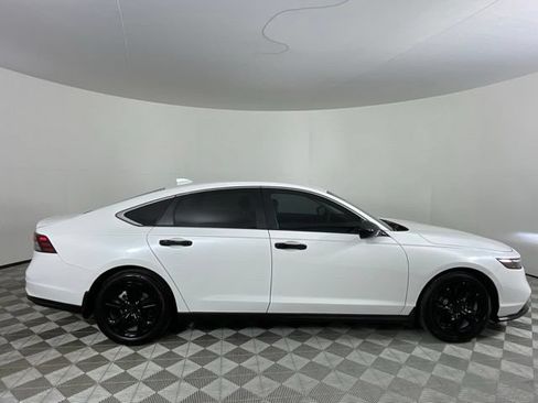 Used 2025 Honda Accord LX image 4