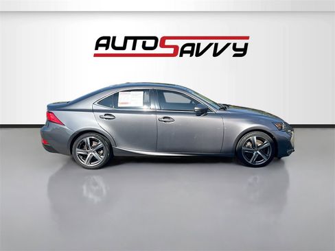 Used 2017 Lexus IS 200t image 8