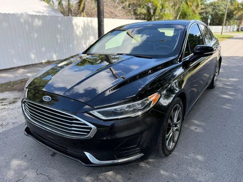 Used 2019 Ford Fusion SEL FWD image 4