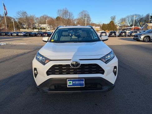 Used 2021 Toyota RAV4 XLE w/ Convenience Package image 9